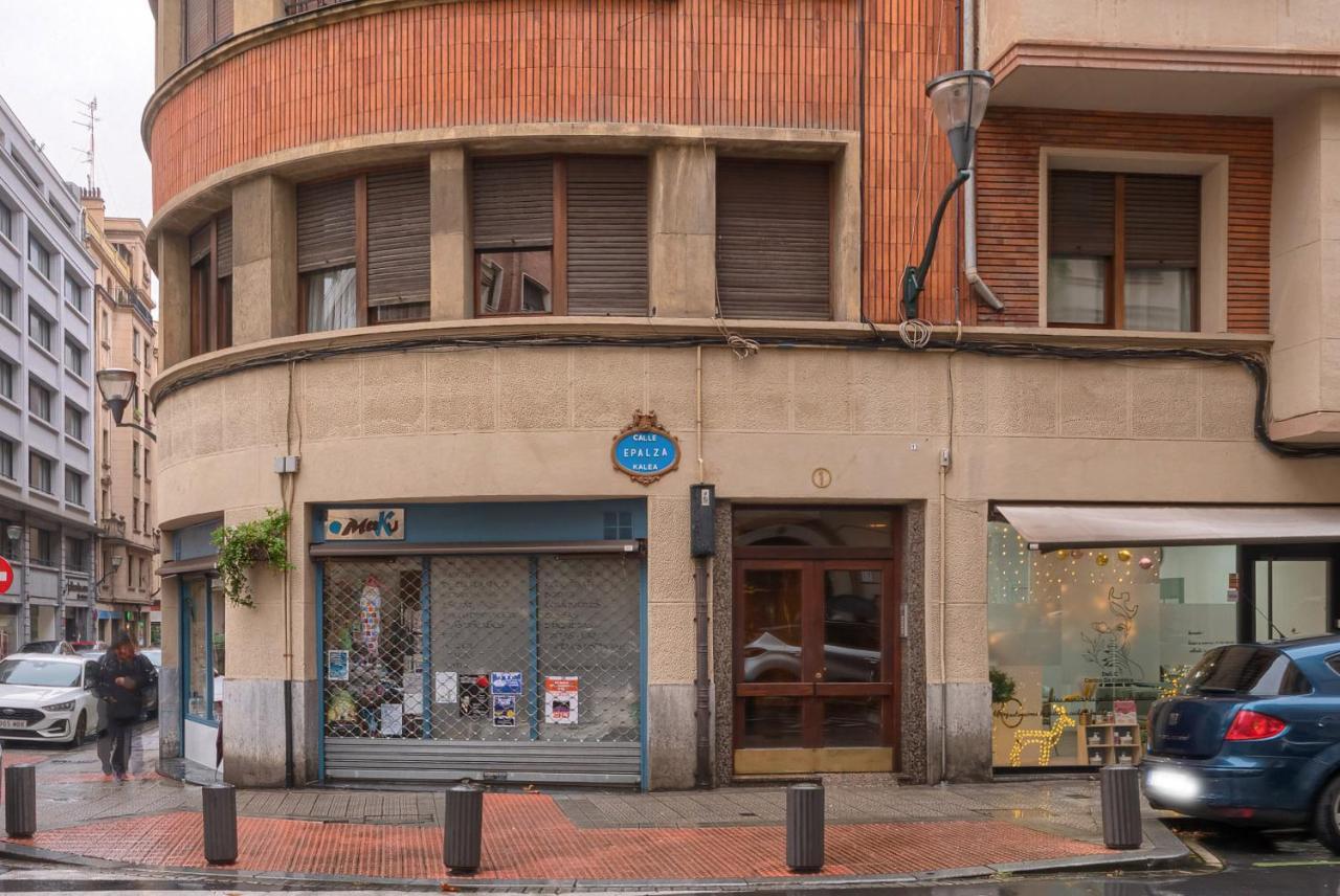 Encanto Y Confort En Calle Epalza - Tu Familia En El Corazon De ビルバオ エクステリア 写真